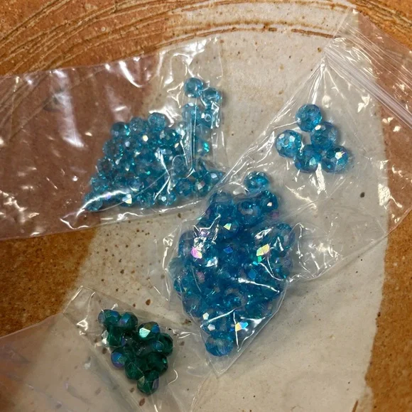 Assorted Blue and Turquoise Beads - Picture 5 of 11